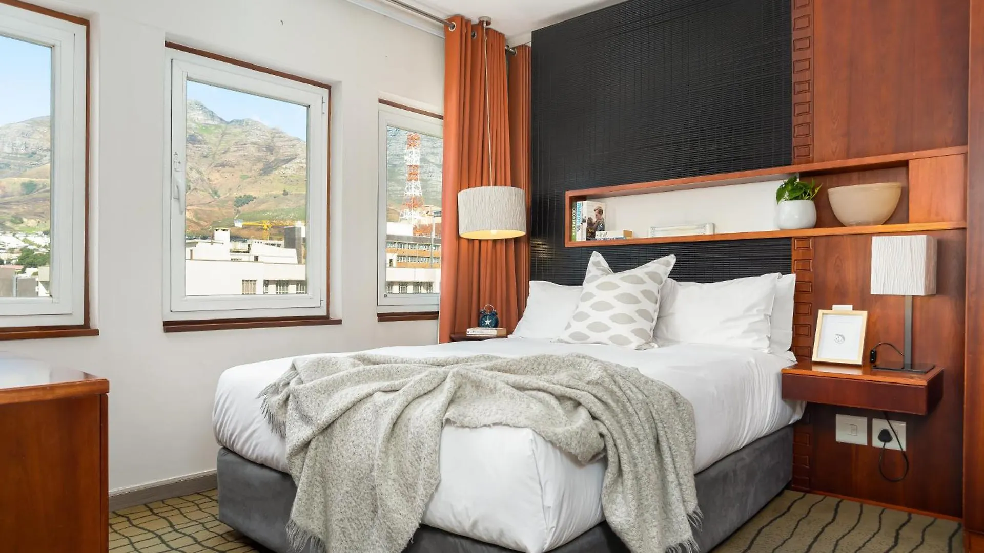 Neighbourgood East City Cape Town Hotel